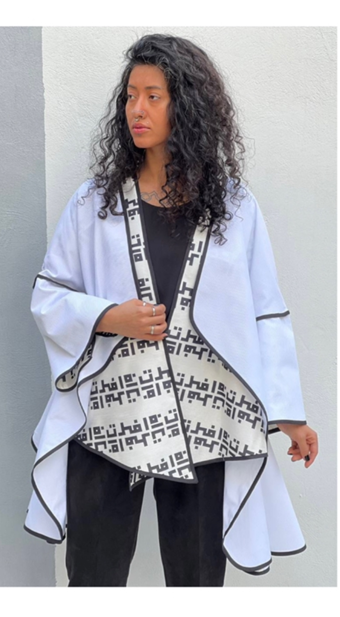 poncho پانچو